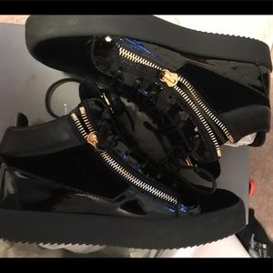 Gussippe size 11 new !